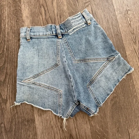 Sold - Picture 4 of 7